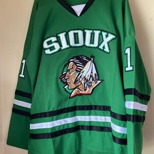 Embroidered North Dakota Sioux Zach Parise Hockey Ncaa Jersey Custom W/ strap